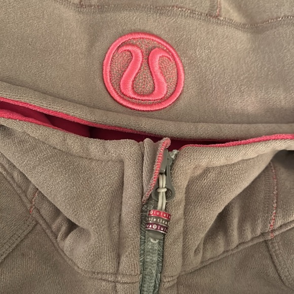 Scuba hoodie 💗☑️ - Picture 2 of 6